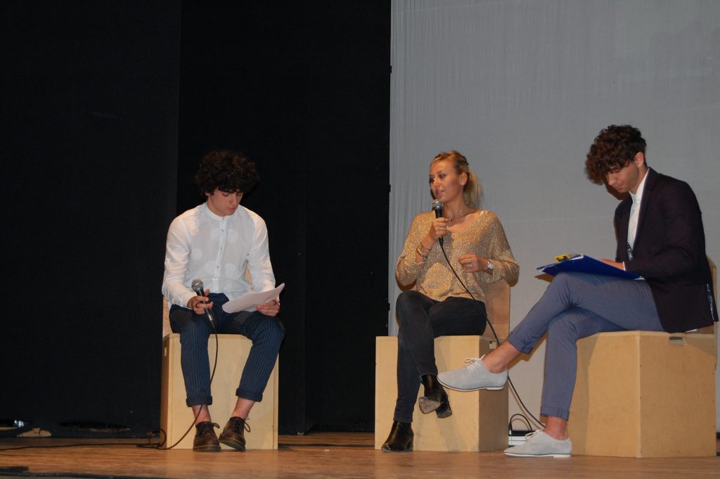 Francesca Aragno intervistata dagli studenti