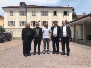 Don Andrea Adamo con i quattro vescovi della Granda