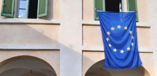 “Parole e Europa: come raccontare il nostro continente” La Guida - “Parole e Europa: come raccontare il nostro continente”