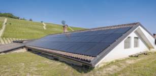 Arriva “l’agrisolare”: via libera al fotovoltaico su tetti di stalle e cascine La Guida - Arriva “l’agrisolare”: via libera al fotovoltaico su tetti di stalle e cascine