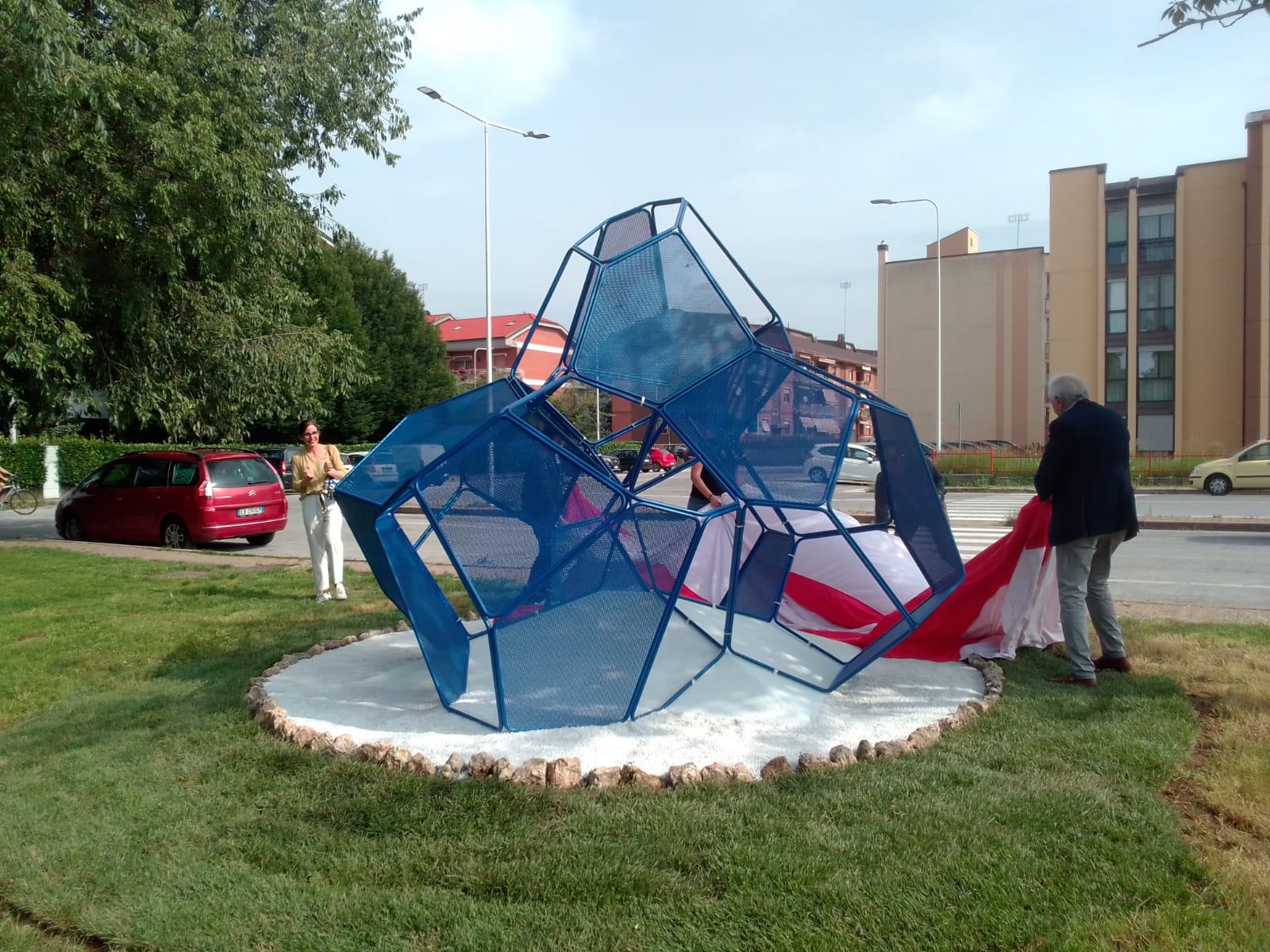 La Guida - La città di Cuneo ha una nuova scultura: al San Paolo svelata “Elbrus”