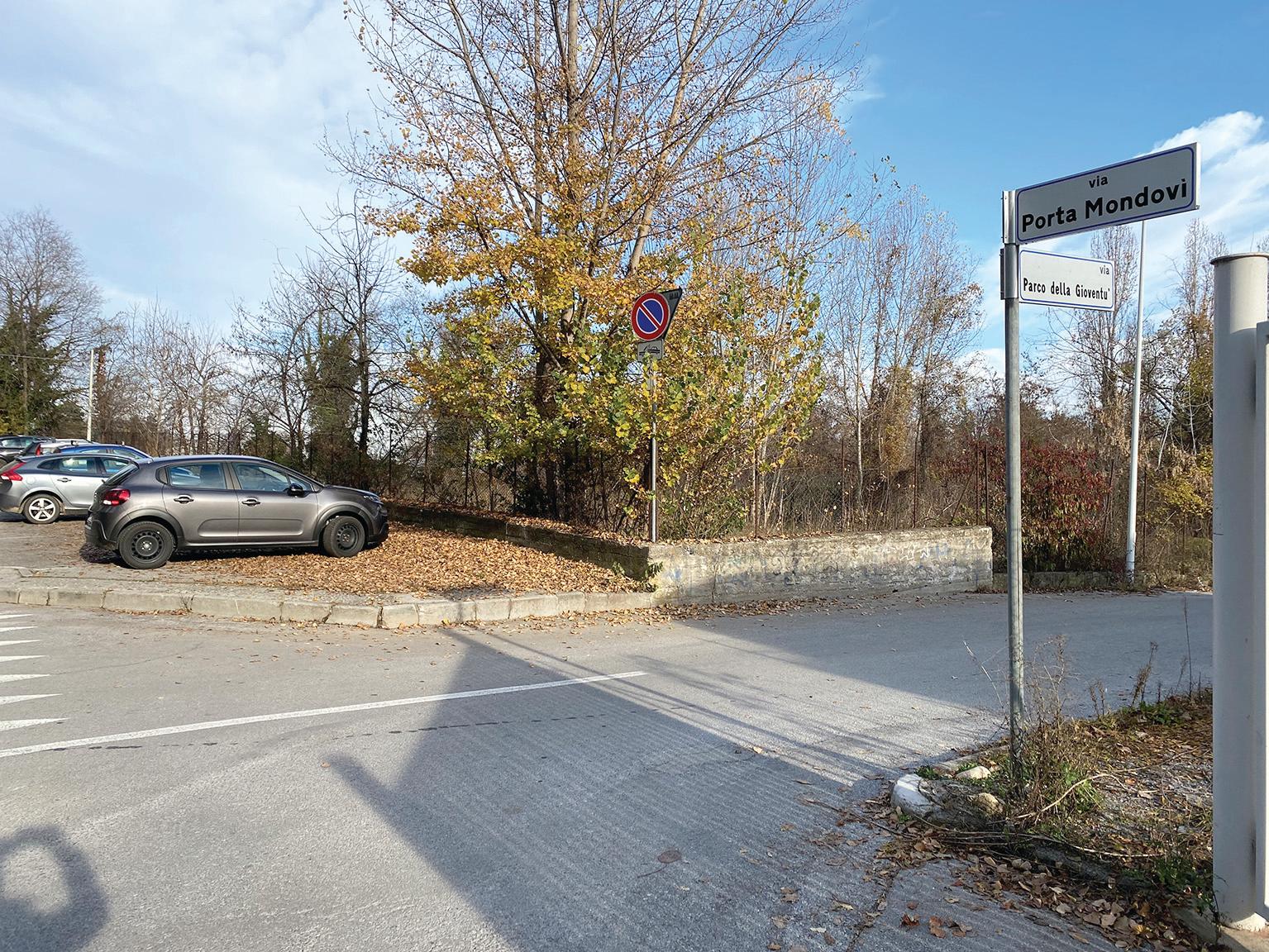 La Guida - Il nuovo parcheggio di testata vicino al NUoVO, 135 posti auto