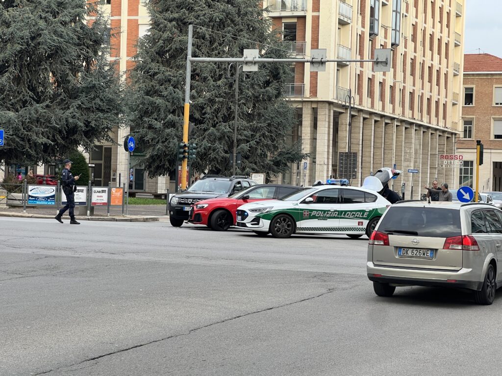 incidente in corso nizza angolo corso giolitti