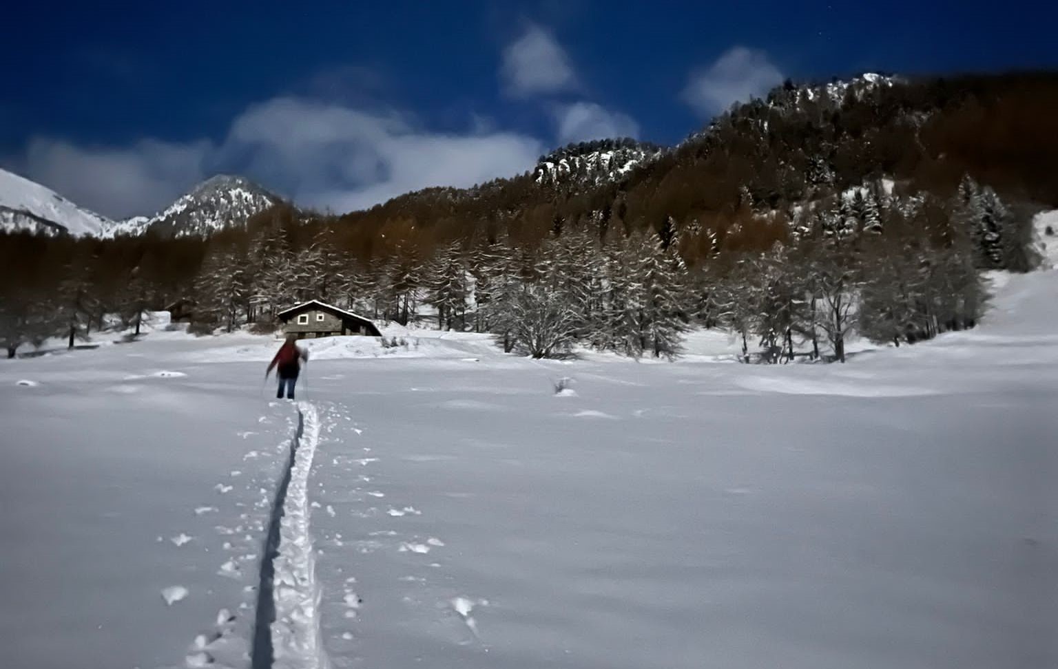 Sampeyre Vallone di Sant Anna innevato in una foto d archivio