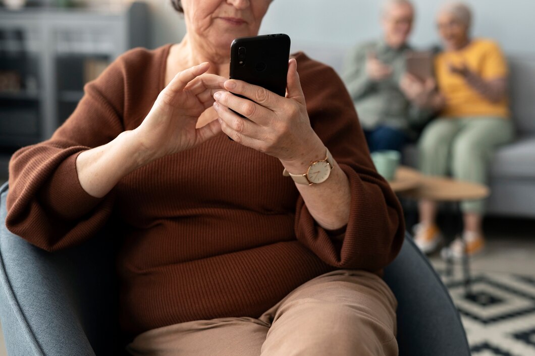 donna con lo smartphone