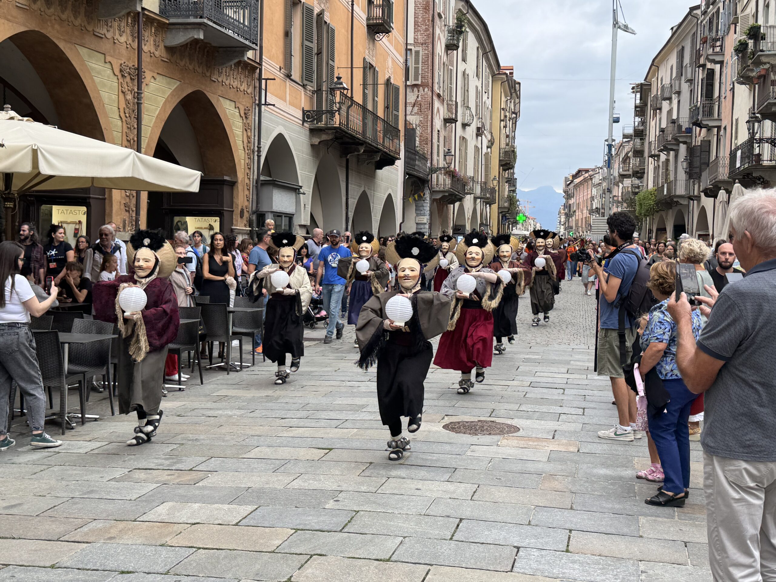 La Guida - Cuneo si anima con il ritorno di Mirabilia (VIDEO)